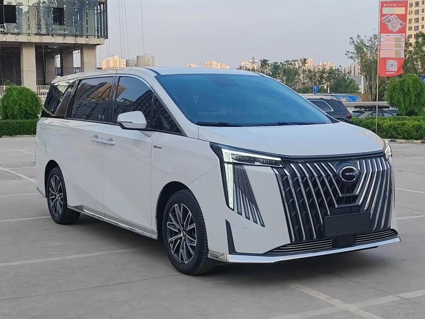 GAC Trumpchi 2024 M8 2.0T 400T Grand Master Series Pioneer Edition Automatic 3