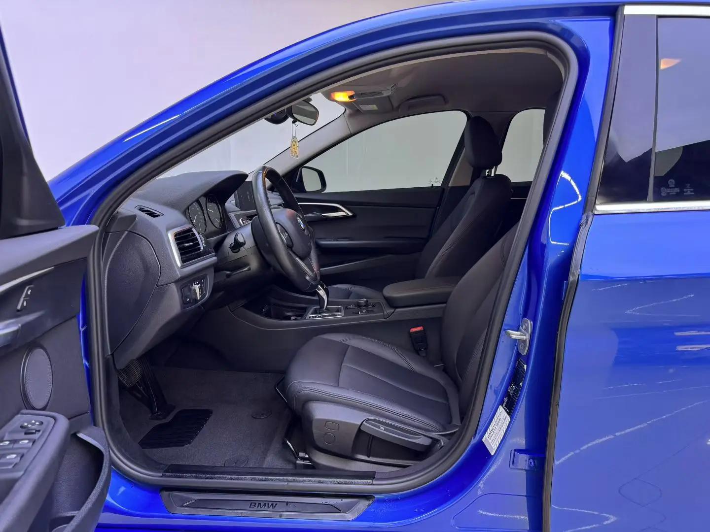 BMW 1 Series 2020 120i Fashion 3