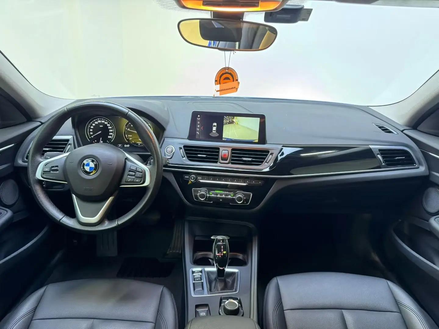 BMW 1 Series 2020 120i Fashion 5
