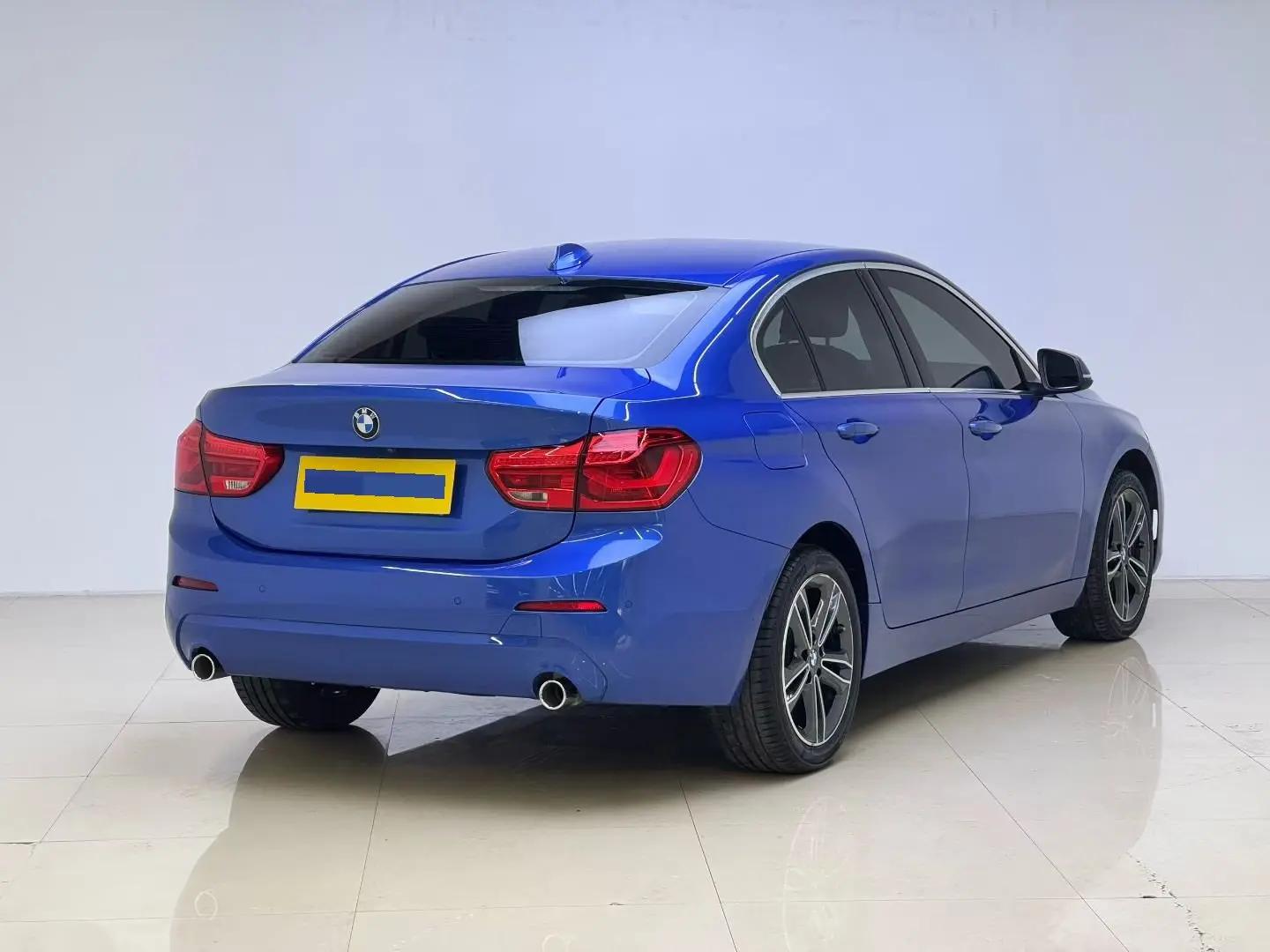 BMW 1 Series 2020 120i Fashion 8