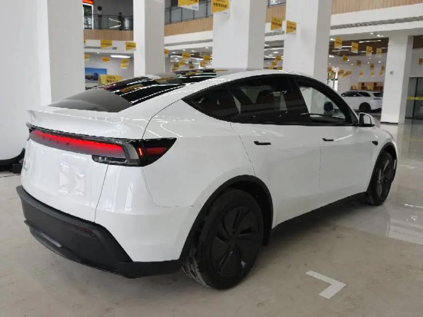 Tesla 2026 Model Y Rear-Wheel Drive Automatic 4