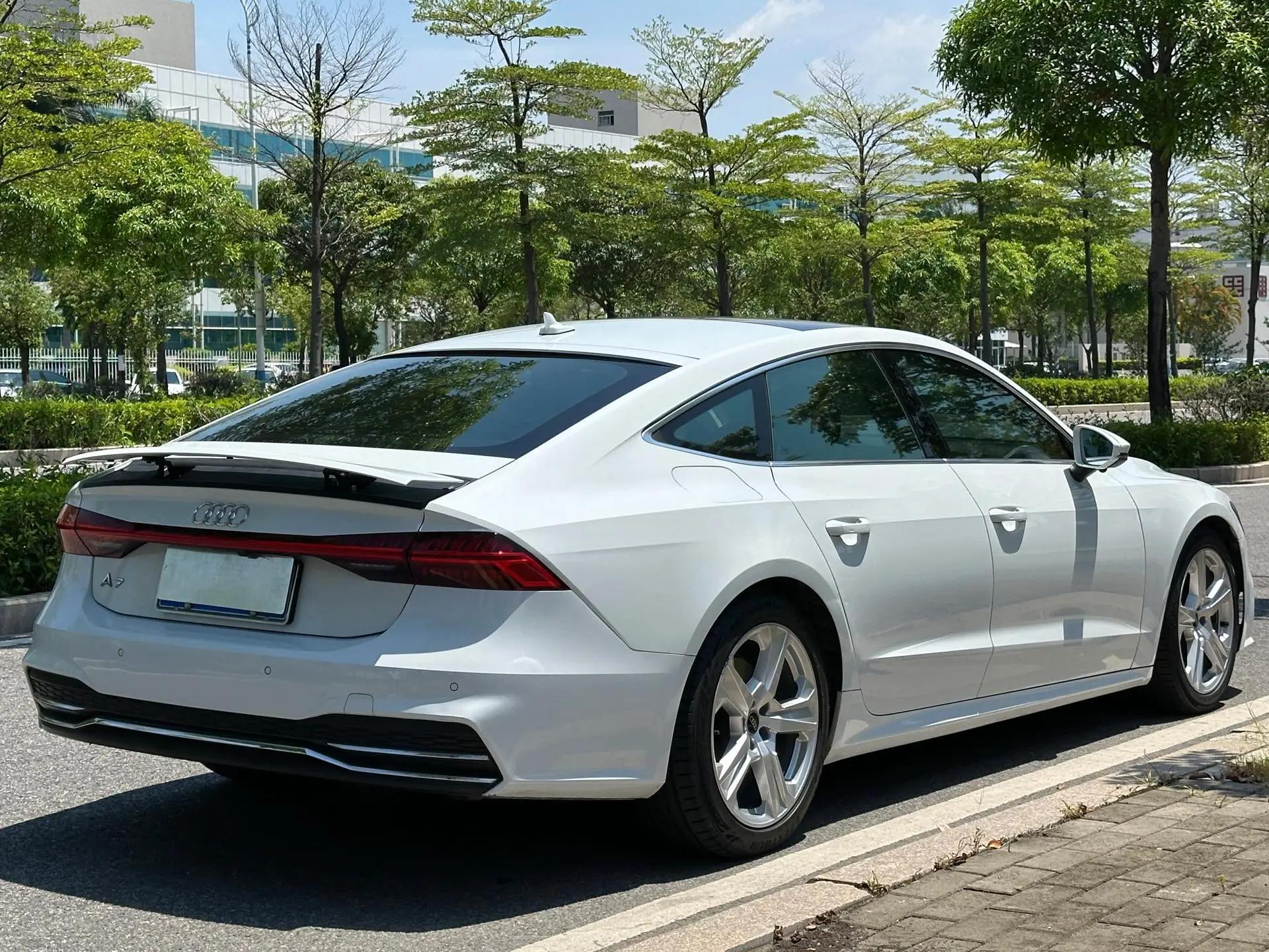 Audi A7 2021 40 TFSI Luxury Model 3