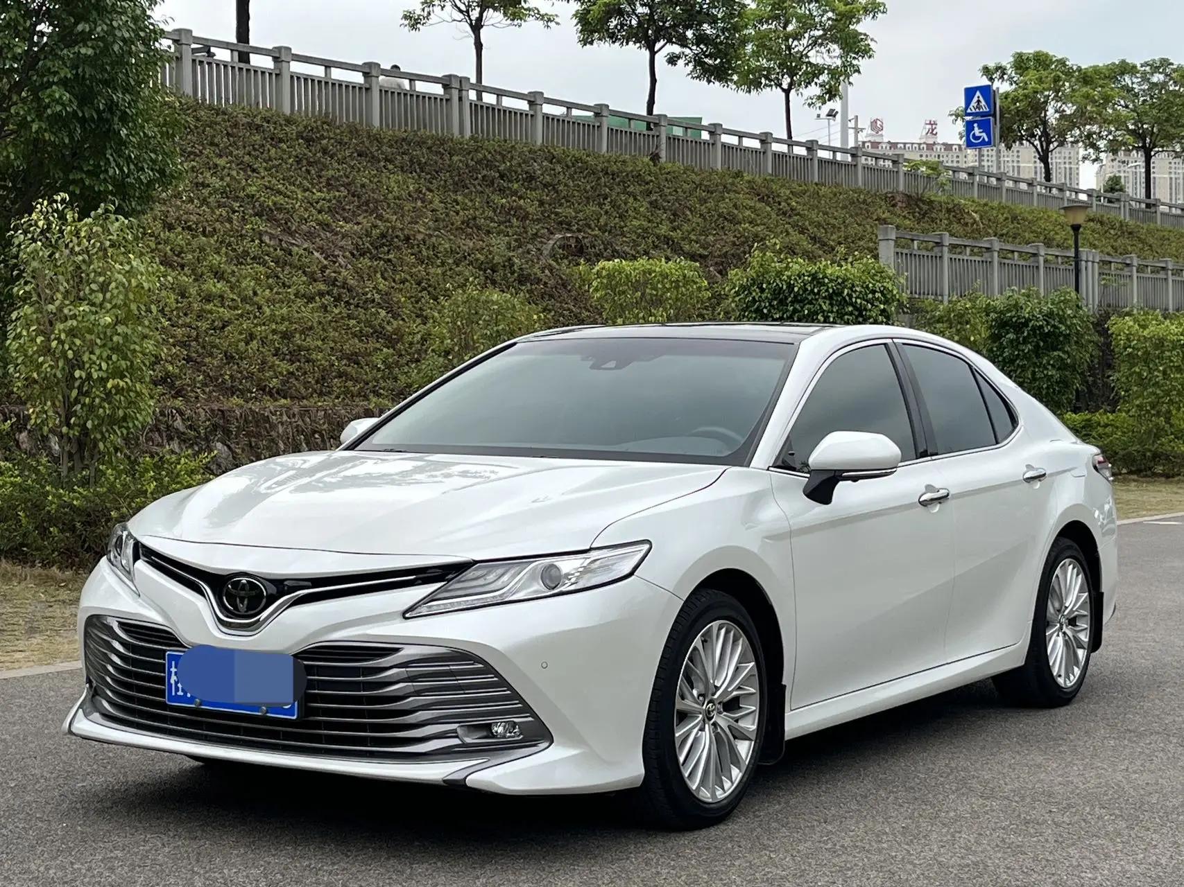Camry 2021 2.5G Deluxe Edition