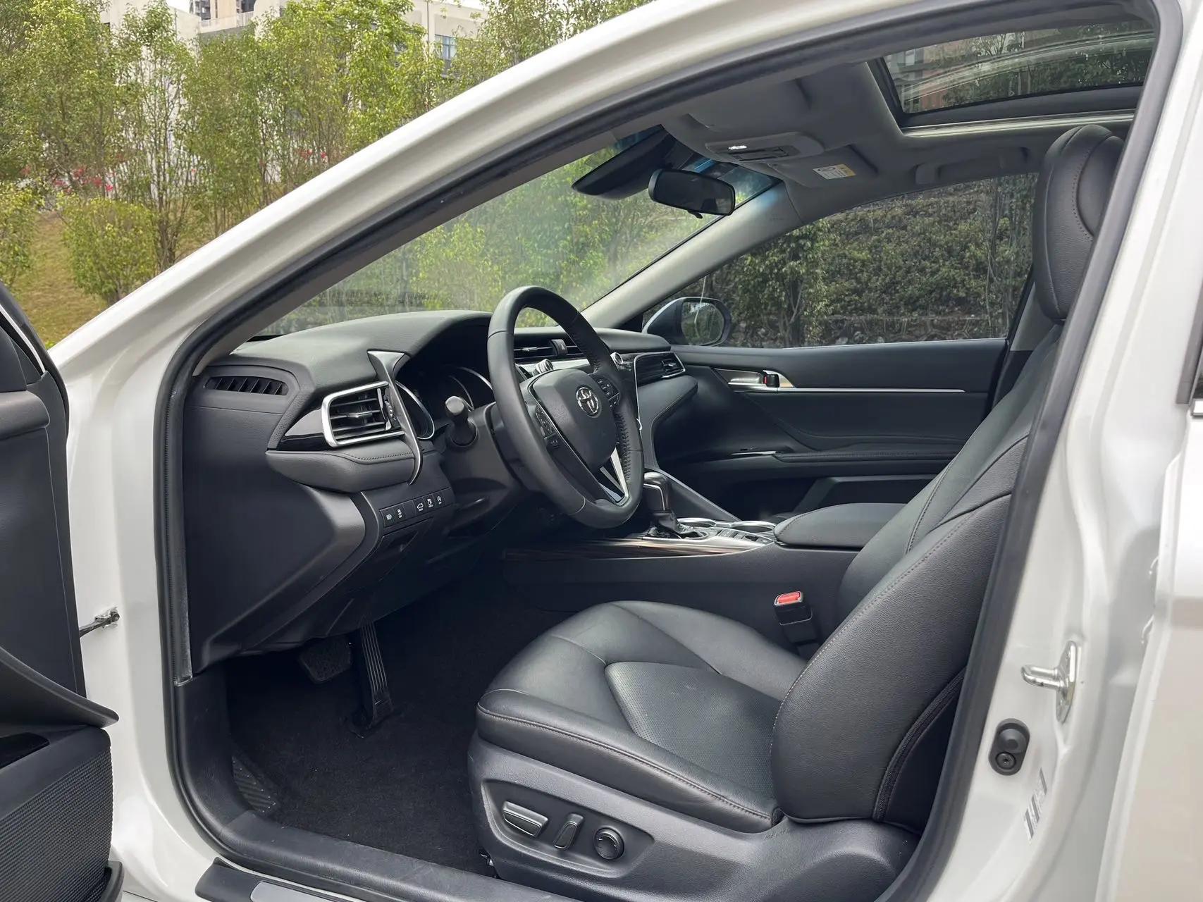Camry 2021 2.5G Deluxe Edition 4