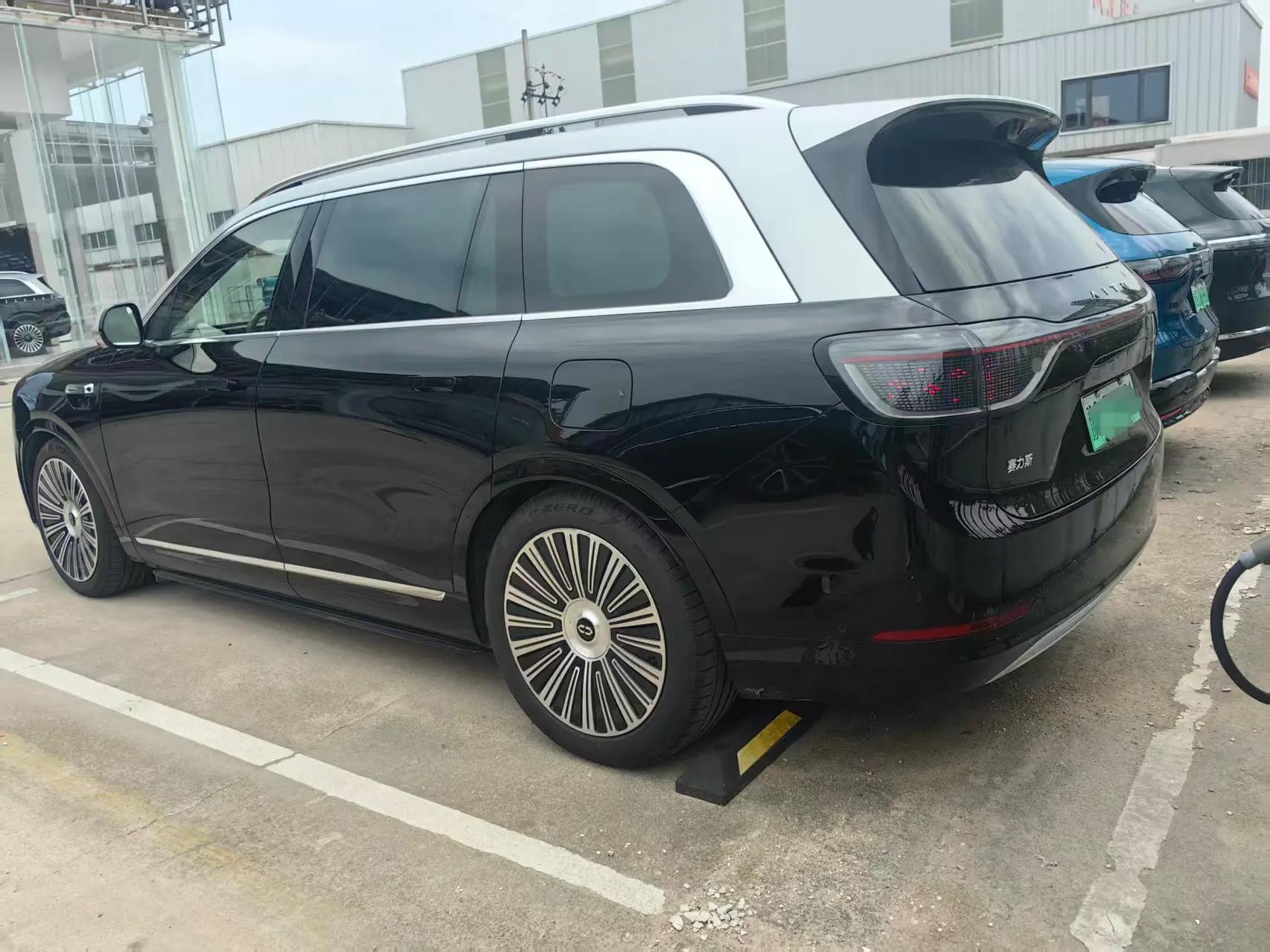 AITO 2025 Model AITO M9 Range-Extended Ultra Version 52kWh 5-Seater Automatic 2