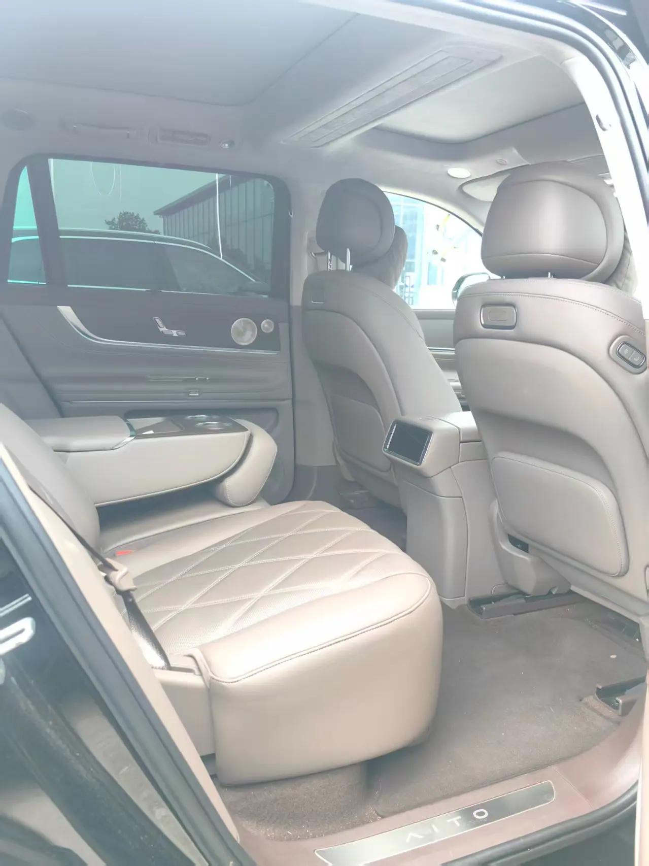 AITO 2025 Model AITO M9 Range-Extended Ultra Version 52kWh 5-Seater Automatic 7