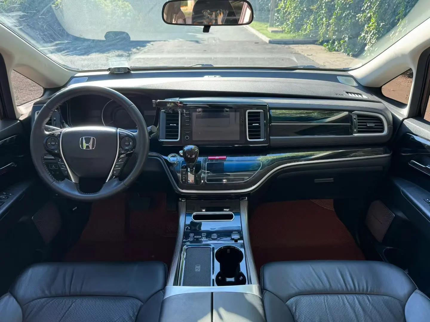 Elyson 2019 2.0L Hybrid Deluxe Edition 7