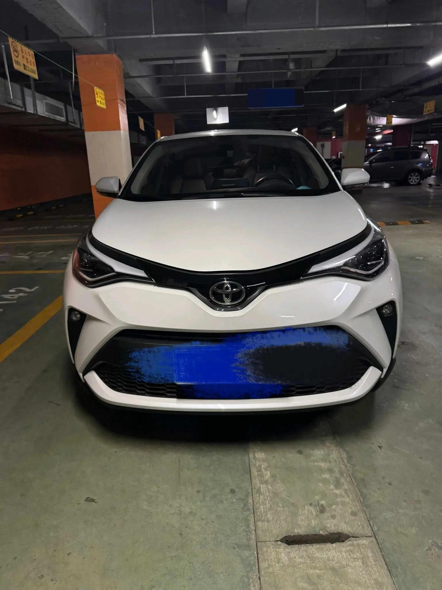 Toyota C- HR 2021 2.0L Deluxe Edition 2