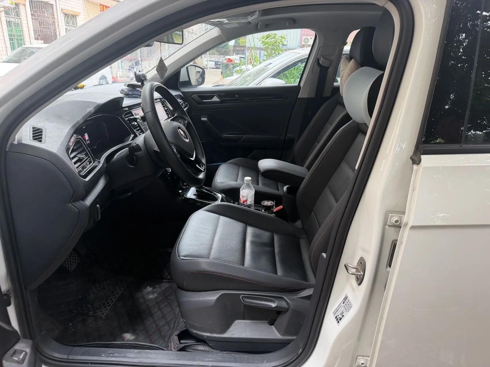 T-ROC Tange 2021 280TSI DSG Two-Drive Elite Zhilian Edition 6