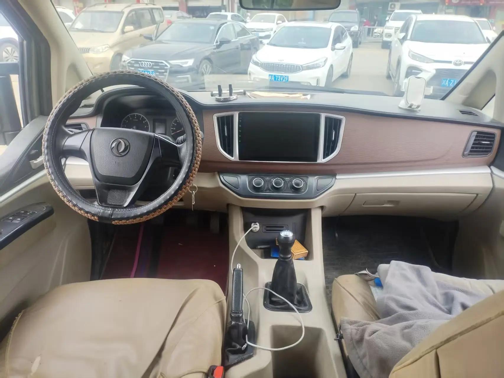 Lingzhi 2020 M5L 1.6L Comfortable 7-seat 3
