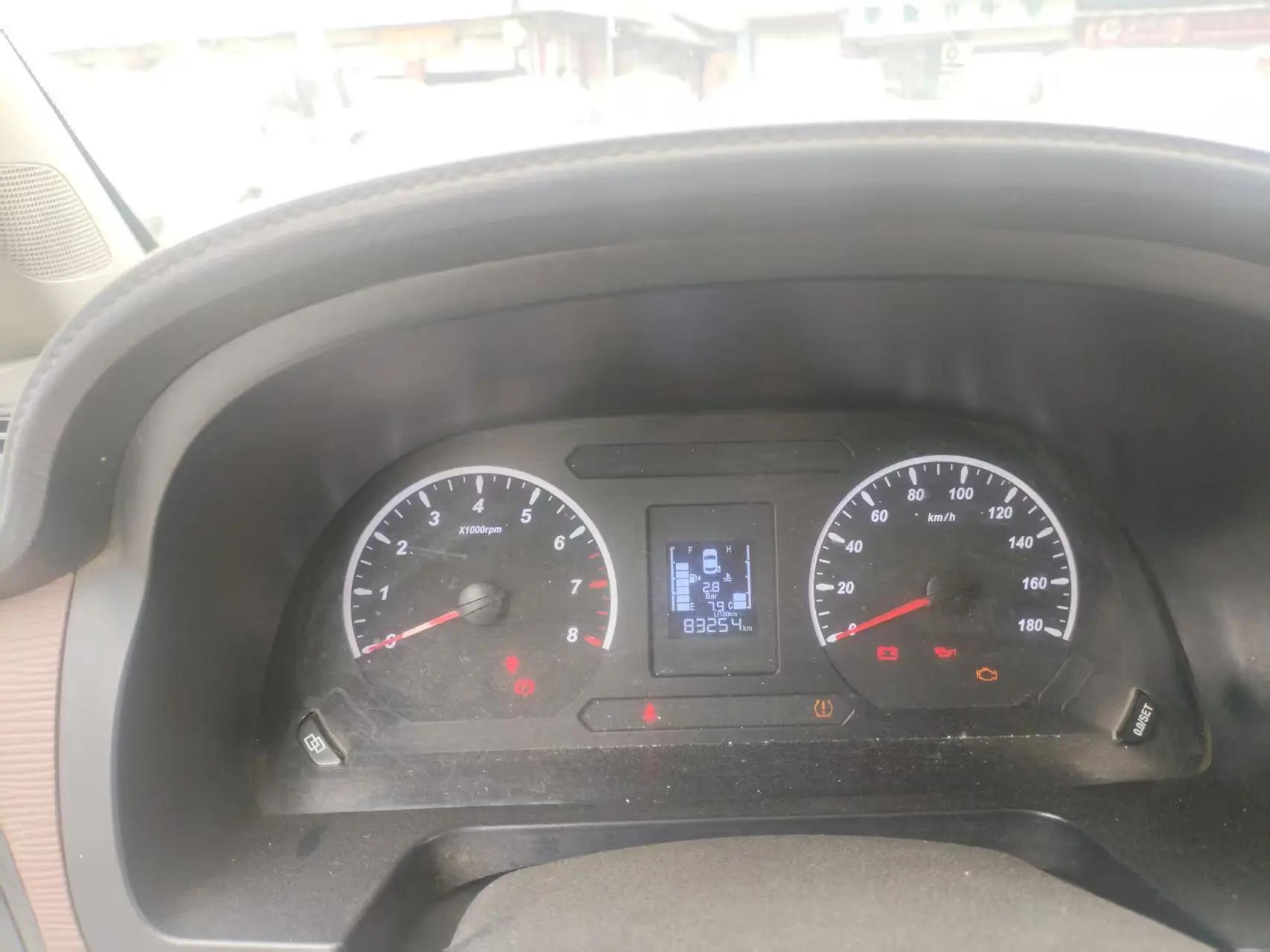 Lingzhi 2020 M5L 1.6L Comfortable 7-seat 6
