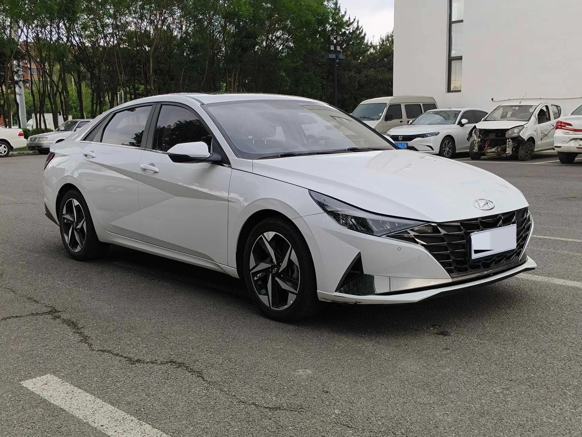 Elantra 2022 1.5L CVT GLX Elite Edition 3