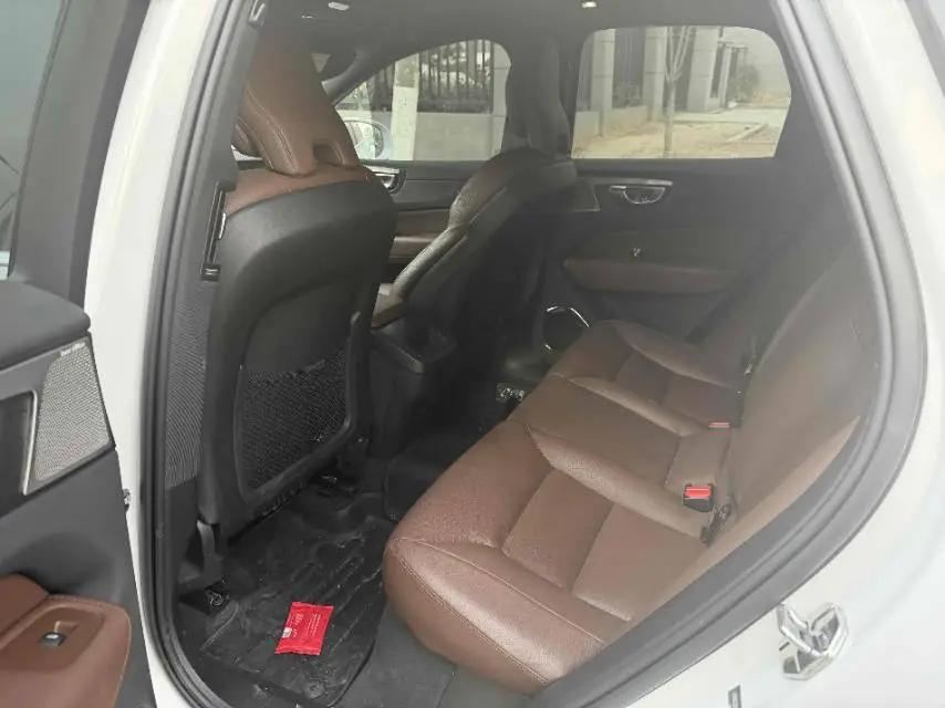 Volvo XC60 2022 B5 4-wheel-drive Zhiyi Deluxe Edition 6