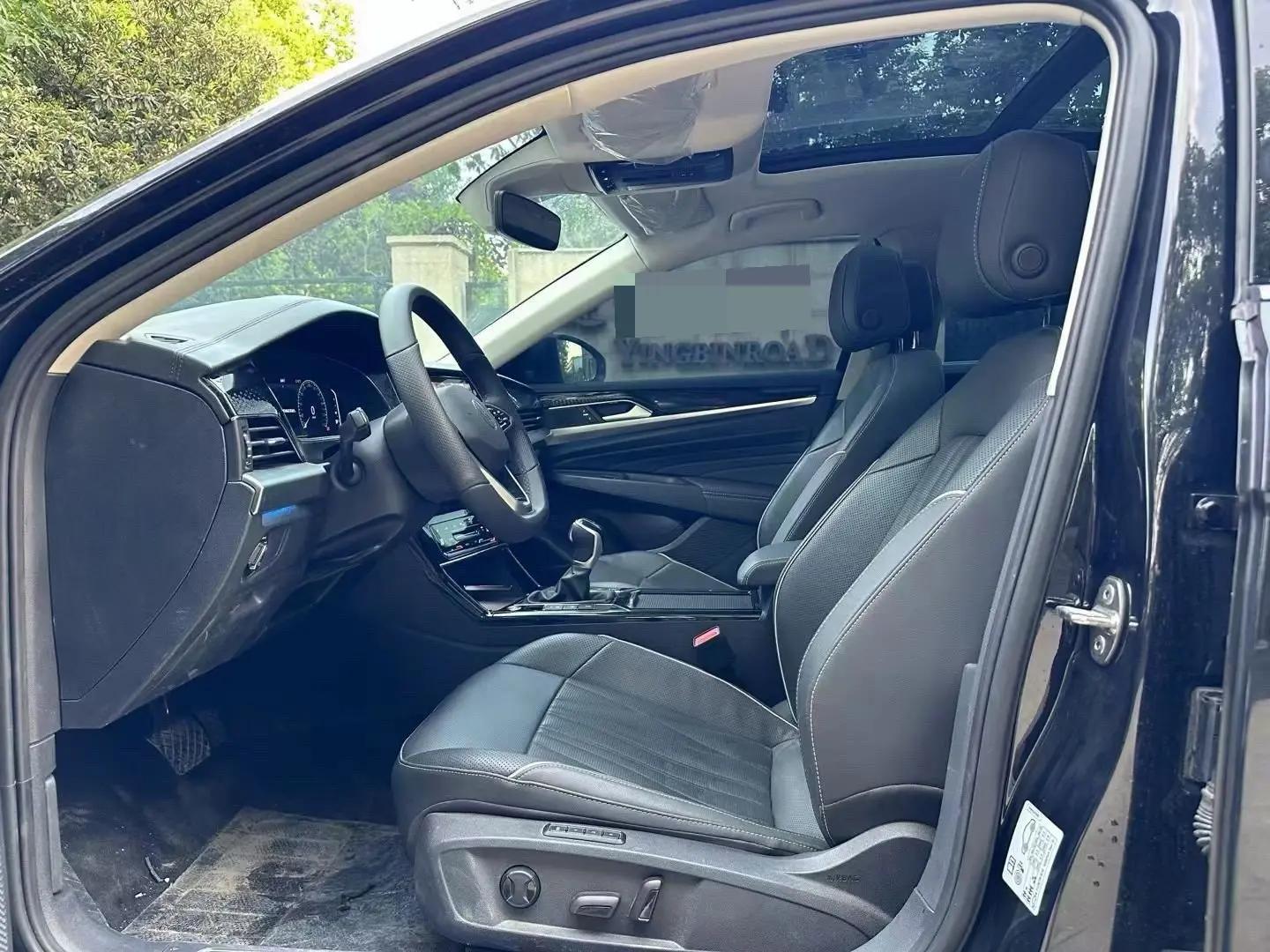 Volkswagen 2024 Passat 2.0TSI 380TSI Deluxe Edition Automatic 2