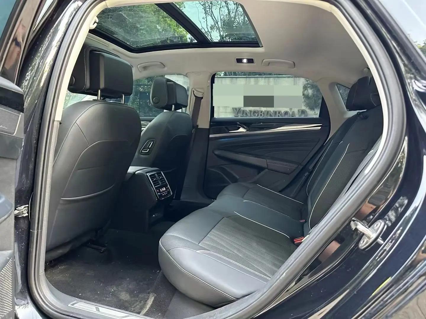 Volkswagen 2024 Passat 2.0TSI 380TSI Deluxe Edition Automatic 3