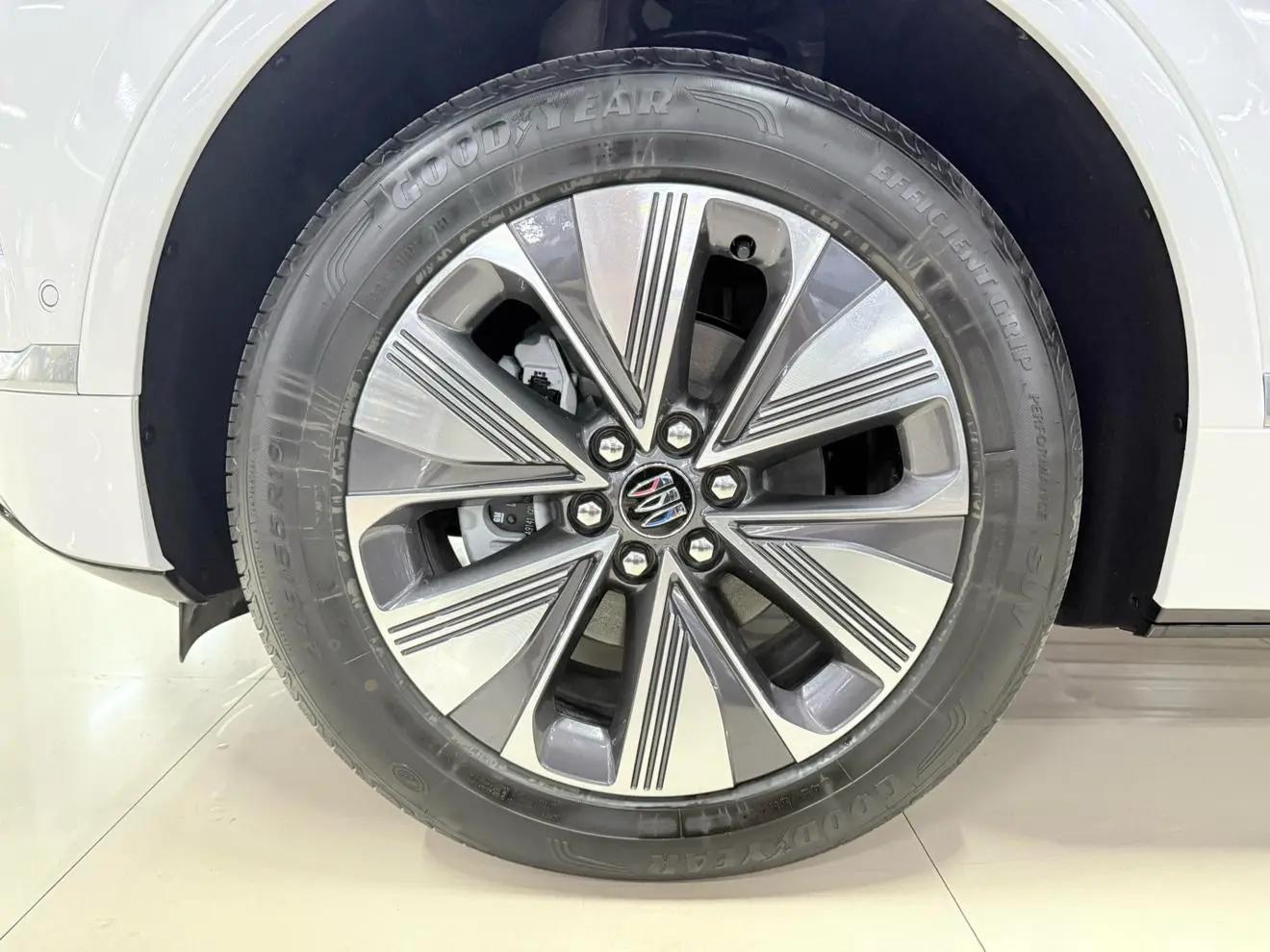 Buick 2025 Model E5 620km Prestige Edition Automatic 16