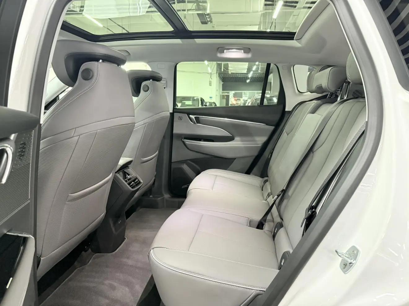 Buick 2025 Model E5 620km Prestige Edition Automatic 8