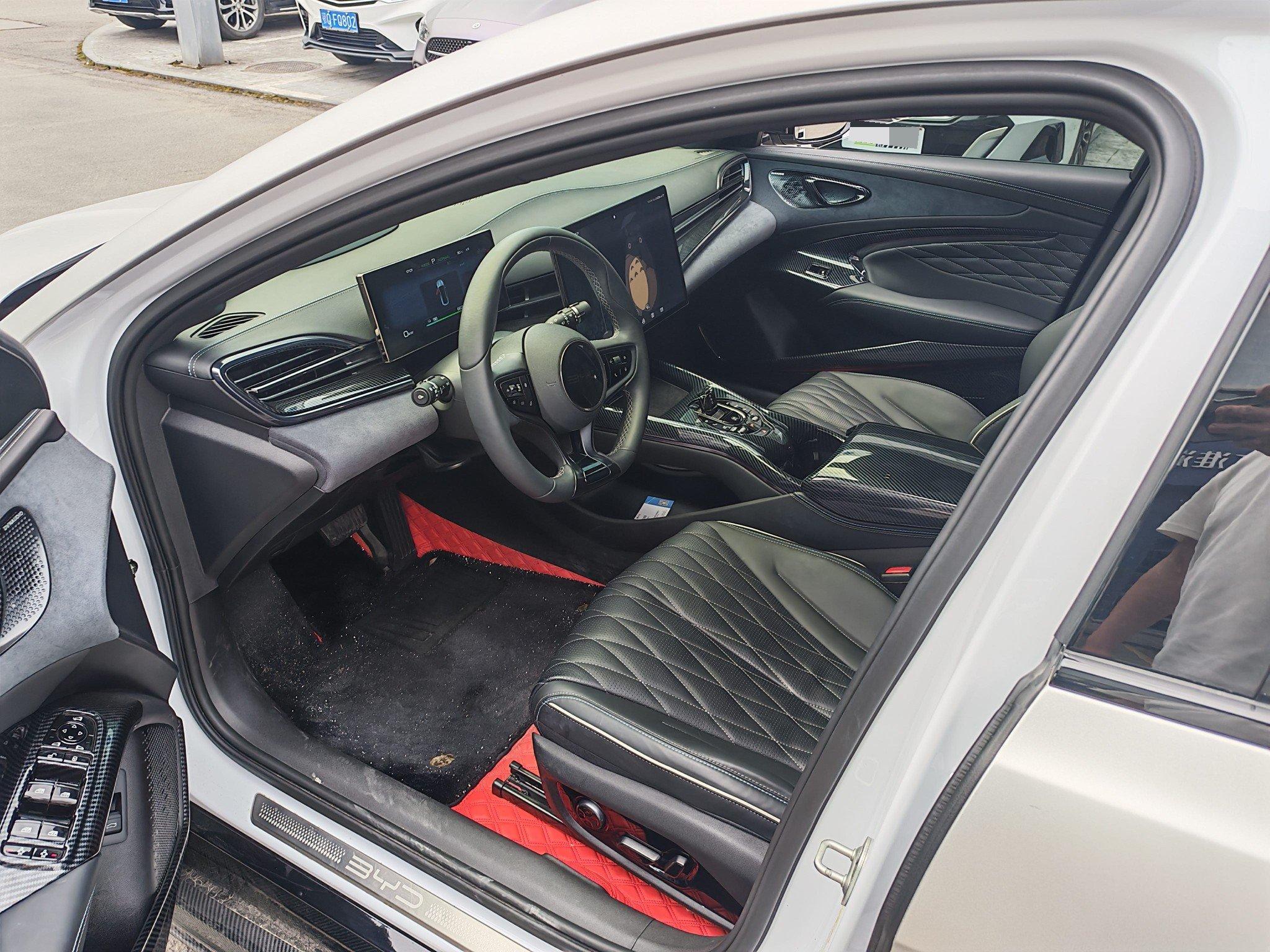 BYD 2023 Seal Champion Edition 700km Performance Edition Automatic Gear 6