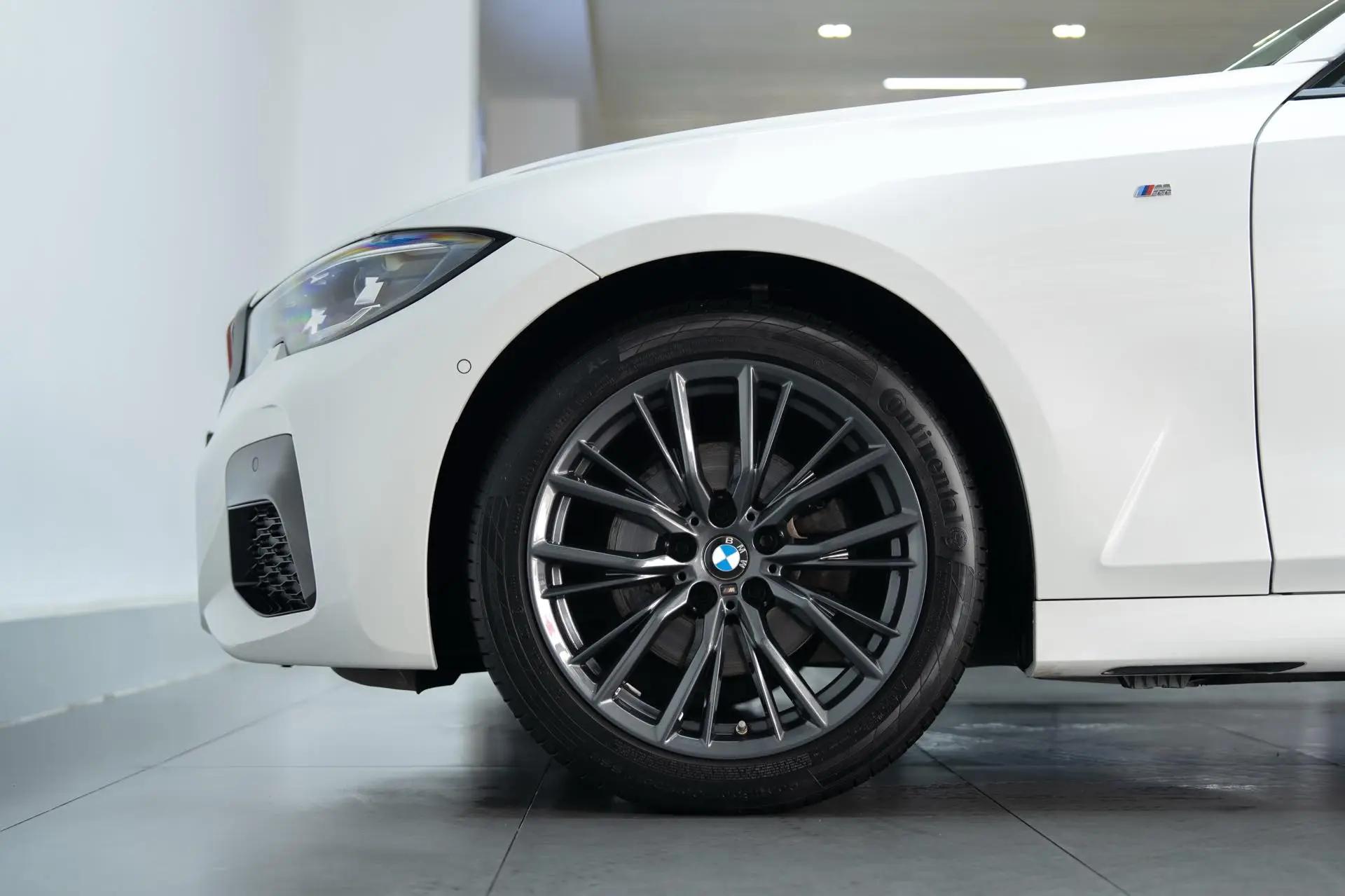 BMW 3 Series 2022 325i M Sports Night Suit 8