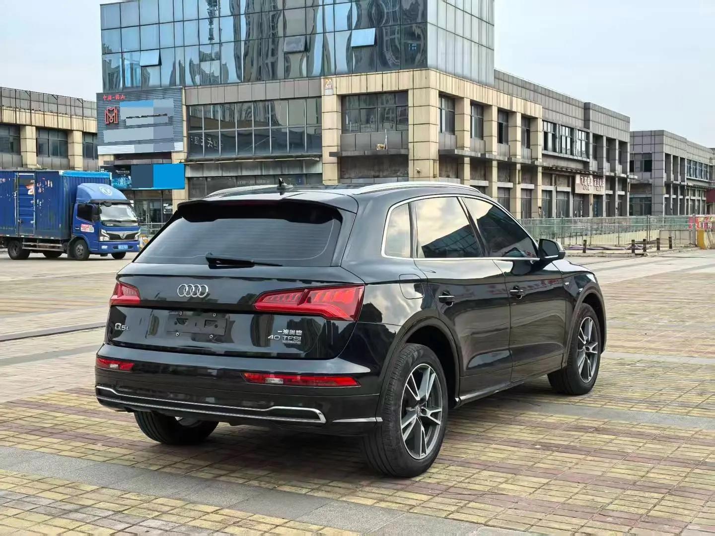 Audi Q5L 2018 40 TFSI Enjoy Fashion Country V 7