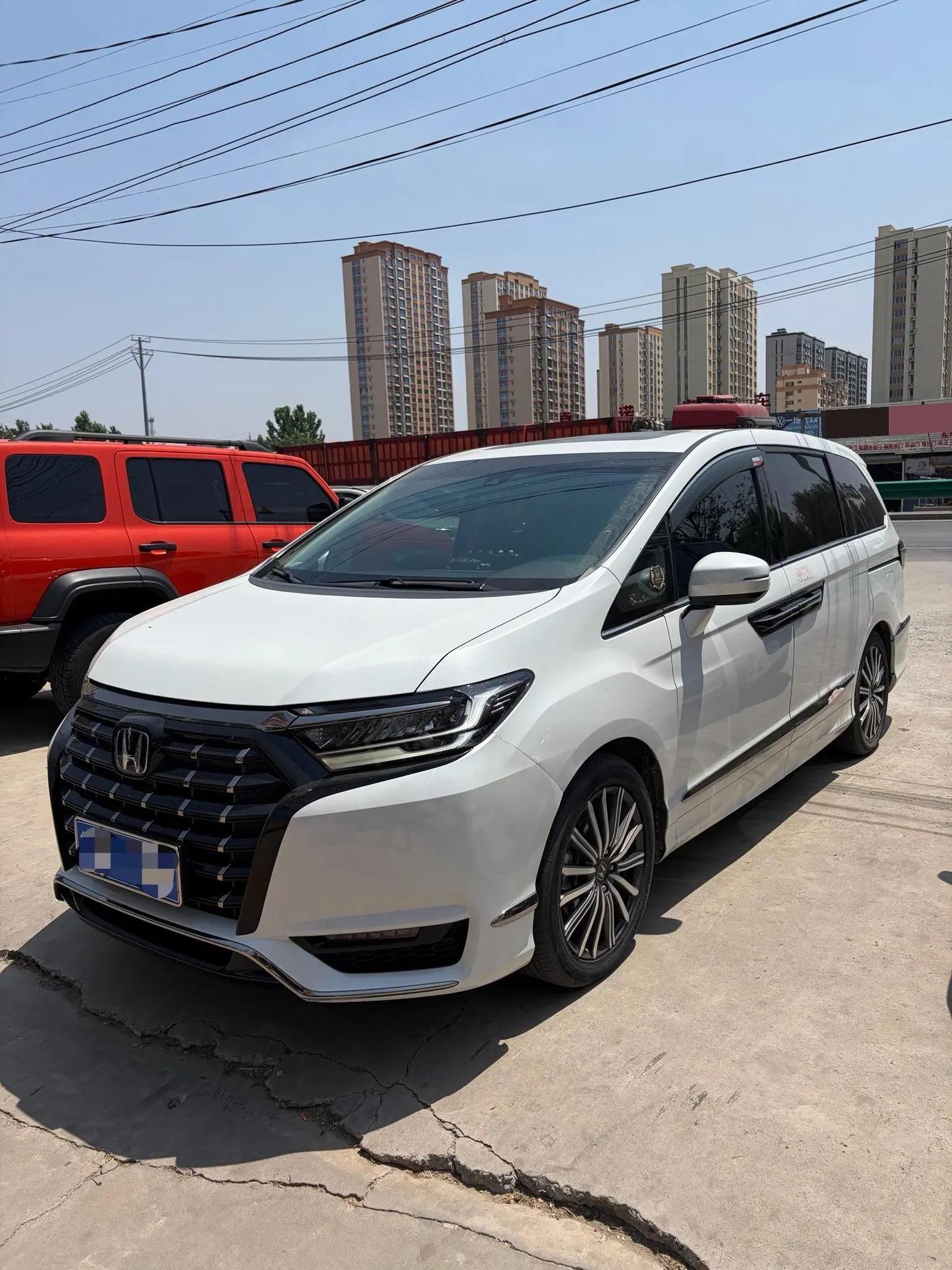 Elysion 2022 2.0L e:HEV Luxury First-Owner Edition