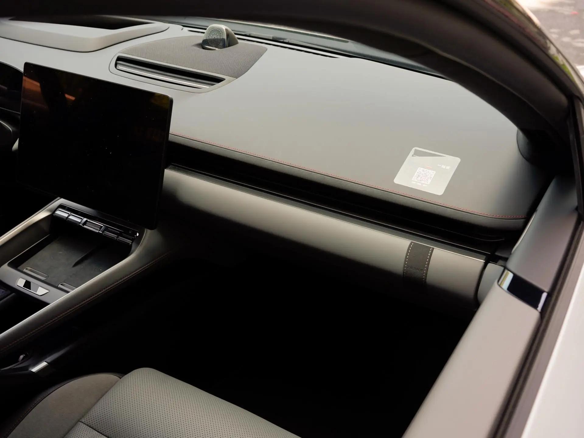 Zeekr 2025 Zeekr 007GT four-wheel drive intelligent driving version 75kWh automatic gear 17