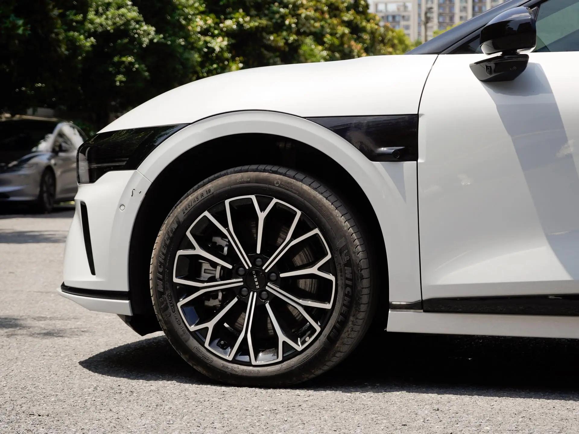 Zeekr 2025 Zeekr 007GT four-wheel drive intelligent driving version 75kWh automatic gear 8