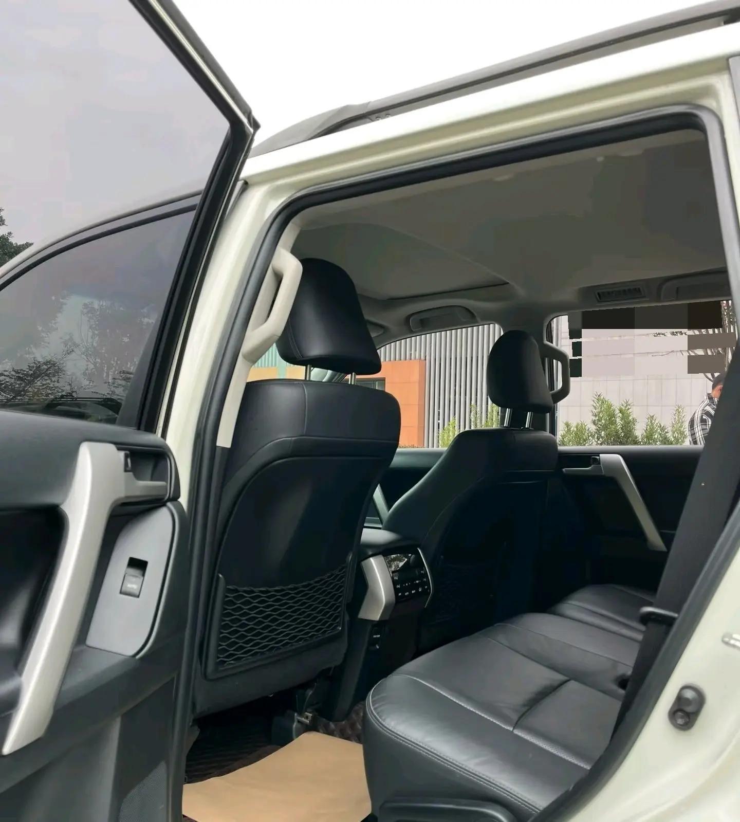Prado 2019 3.5L Auto TX-L Premium Edition 3