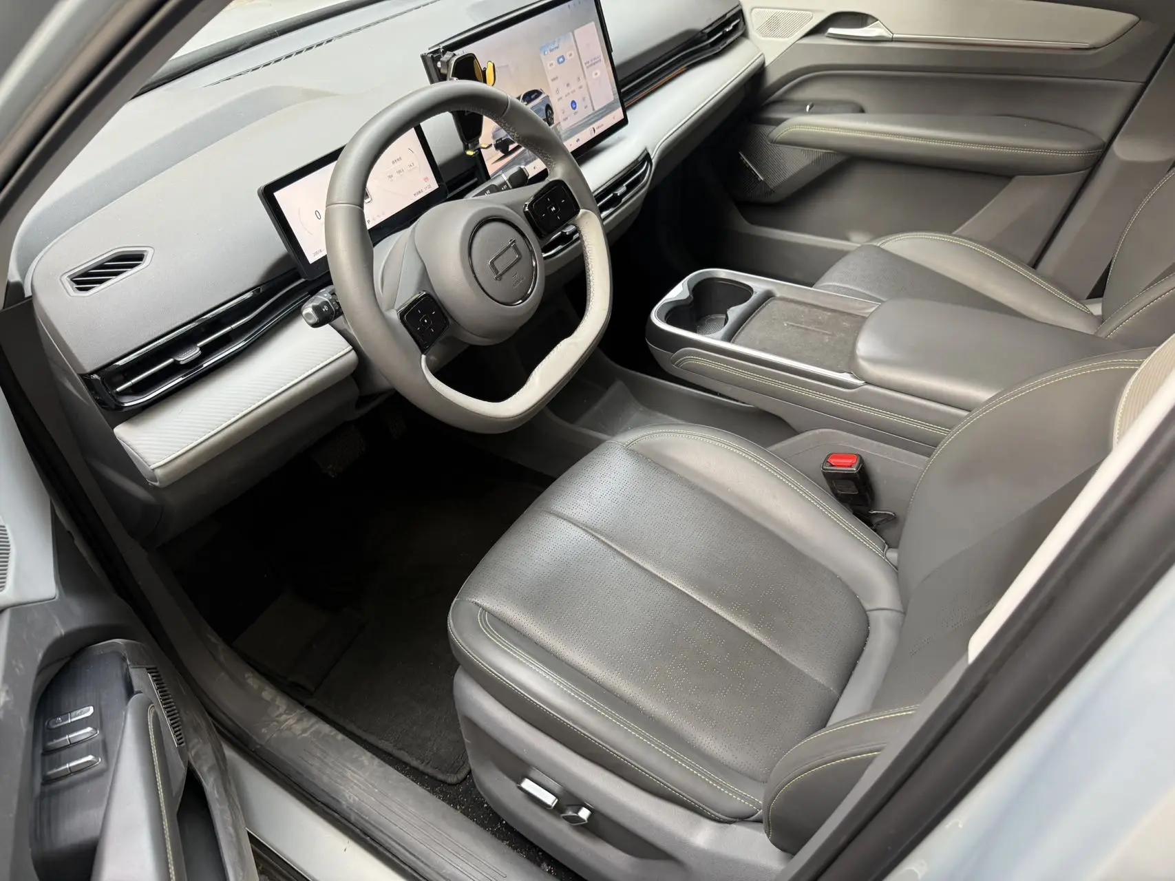 Bestune 2025 Yueyi 03 565km Premium Edition Automatic Gear 5