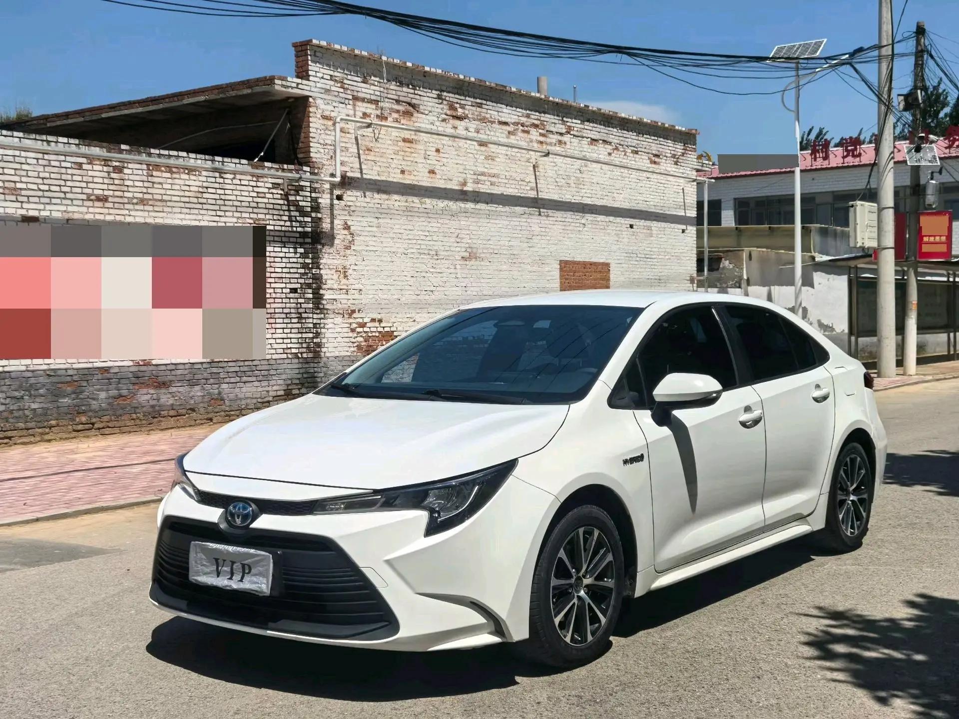 Открыть галерею: Toyota 2023 Lei Ling Shuangqing 1.8 Stepless Intelligent Electric Hybrid Leading Edition Automatic Gear
