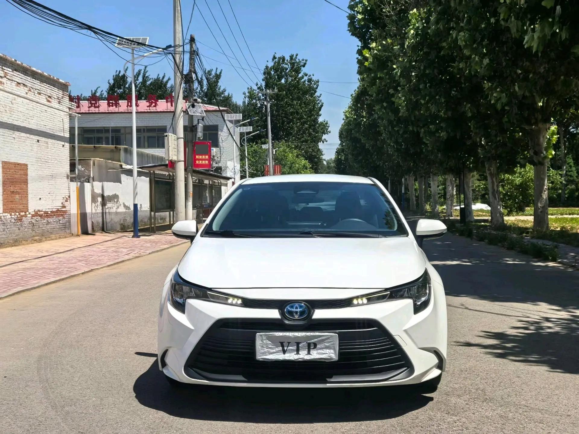 Toyota 2023 Lei Ling Shuangqing 1.8 Stepless Intelligent Electric Hybrid Leading Edition Automatic Gear 2