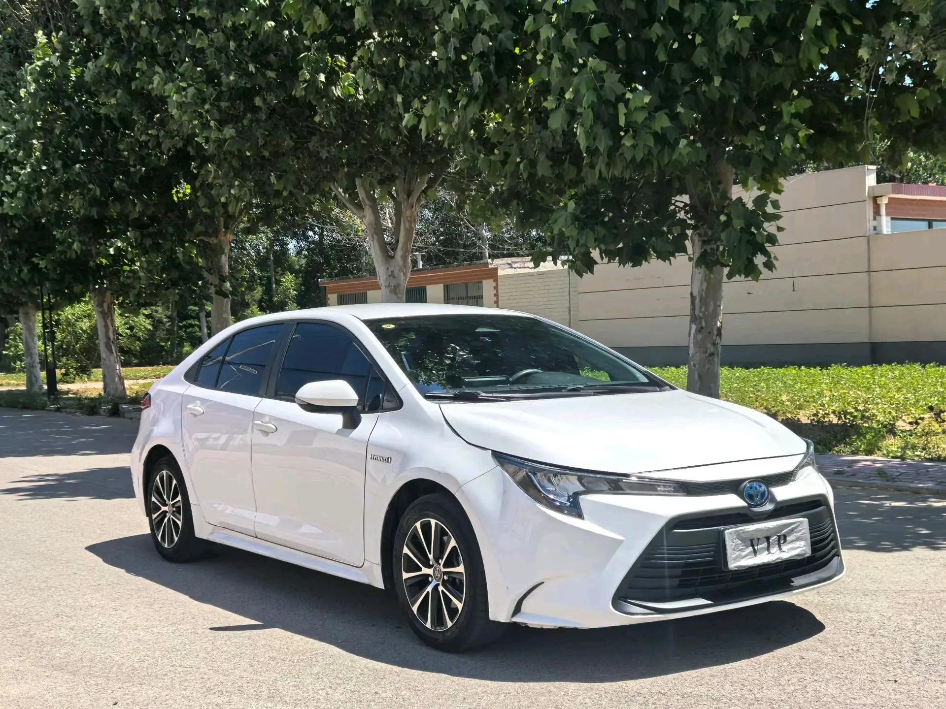 Toyota 2023 Lei Ling Shuangqing 1.8 Stepless Intelligent Electric Hybrid Leading Edition Automatic Gear 3