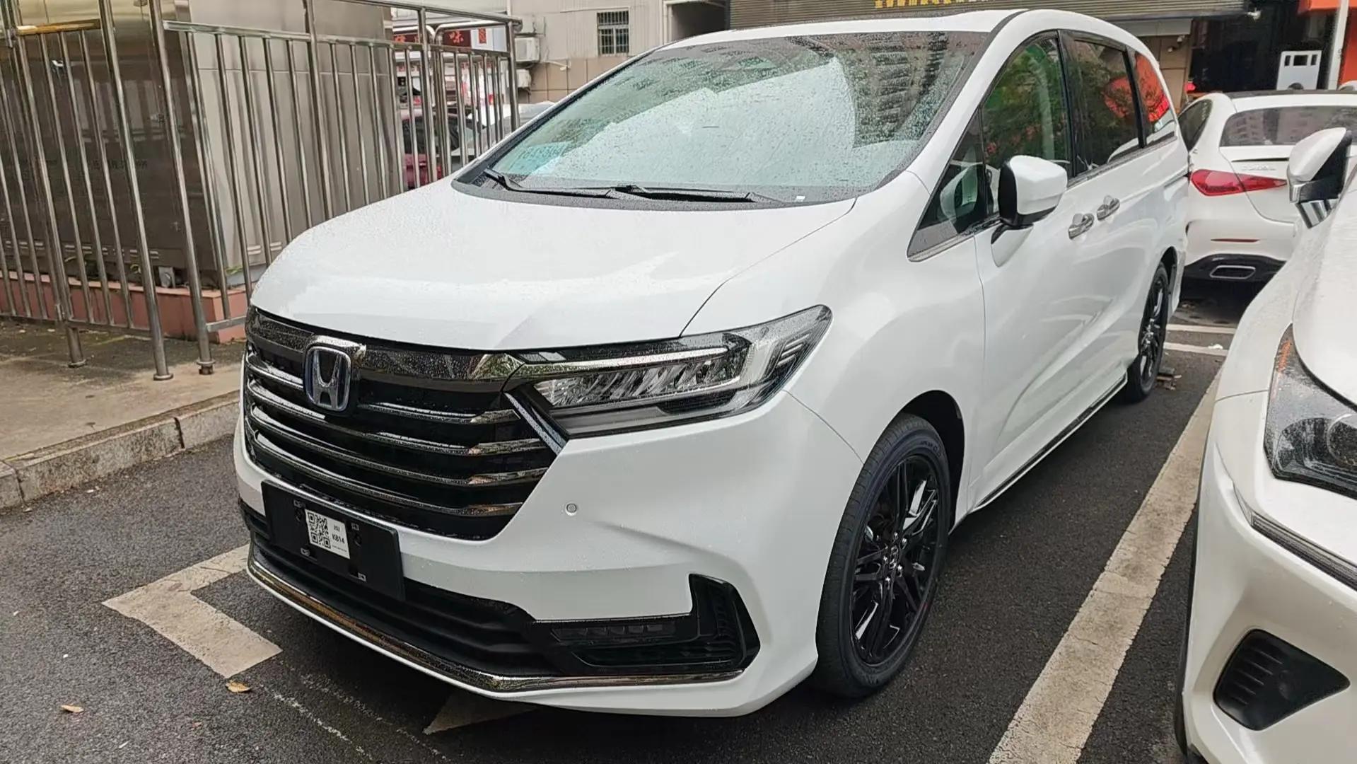 Открыть галерею: Honda 2026 Odyssey Hybrid 2.0 Stepless Sharp and Glory Edition Automatic Gear