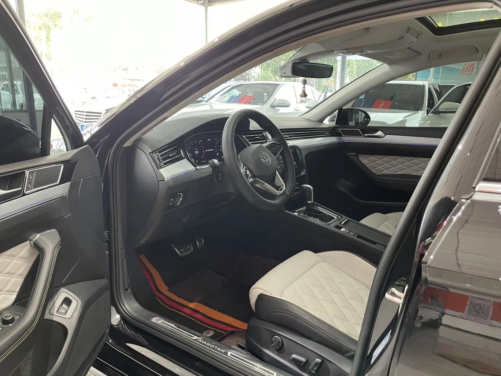 Volkswagen 2024 Magotan 2.0TSI 330TSI 2 Million Units Shared Luxury Automatic 4