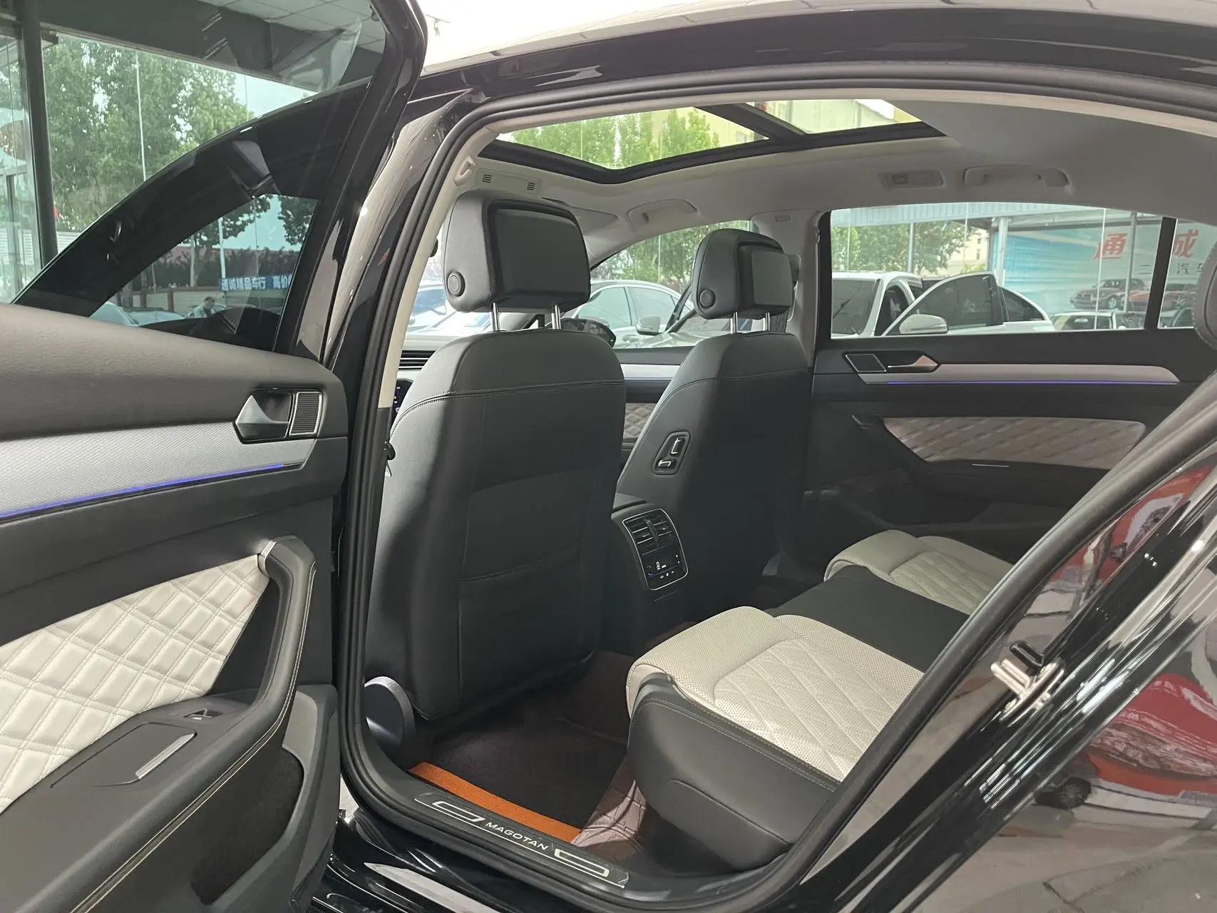 Volkswagen 2024 Magotan 2.0TSI 330TSI 2 Million Units Shared Luxury Automatic 5