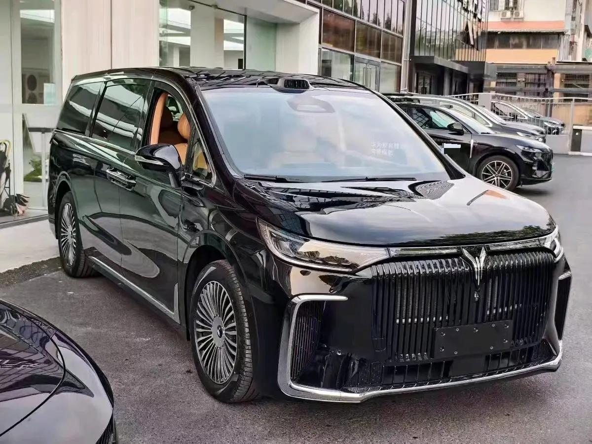 Voyah 2025 Dreamers PHEV 1.5T Four-wheel Drive Excellence Dry Kun Edition Automatic Gear 2