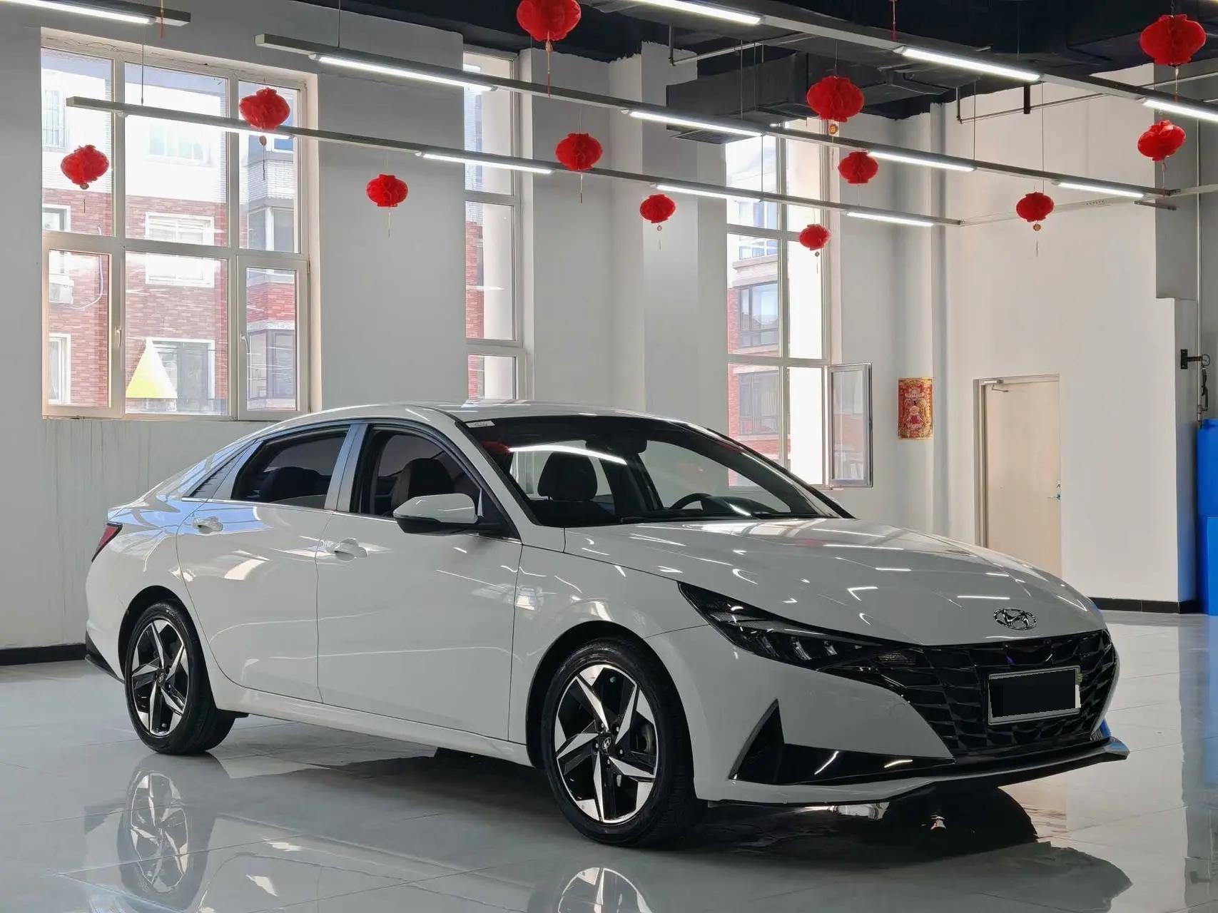 Elantra 2021 1.5L CVT LUX Prestige Edition 3