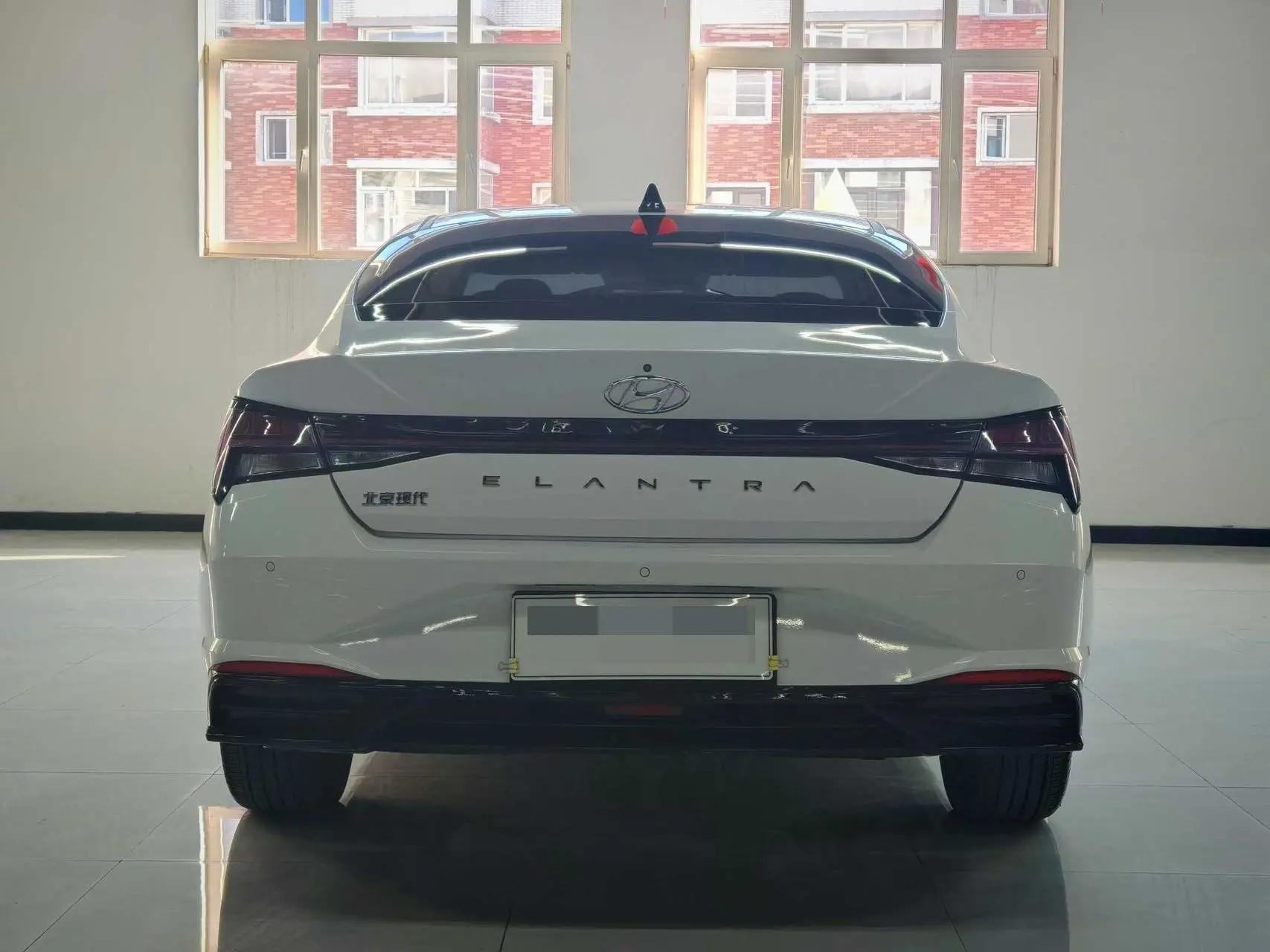 Elantra 2021 1.5L CVT LUX Prestige Edition 5