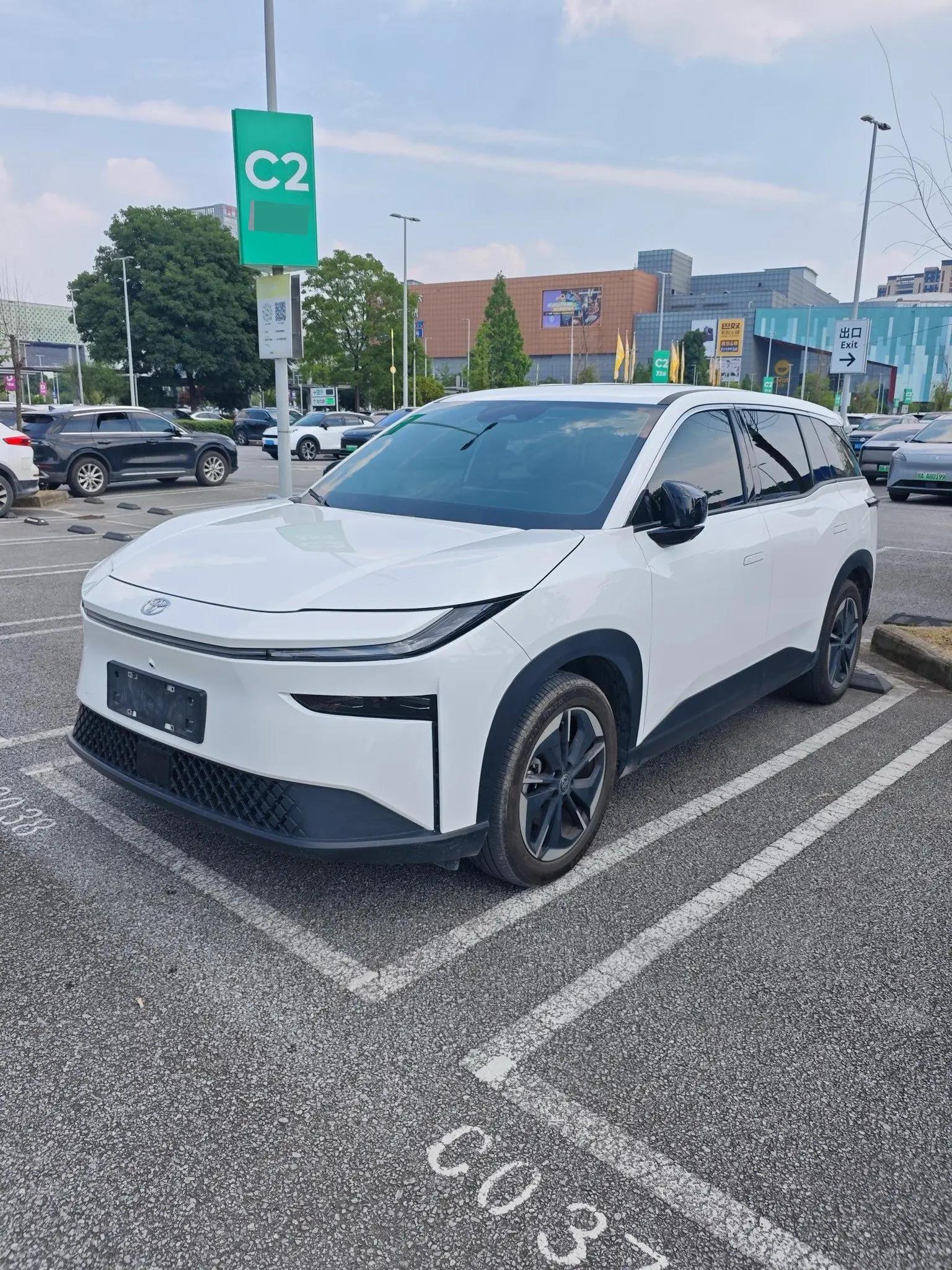 Toyota 2025 Platinum Intelligence 3X 520 Pro Automatic Gear