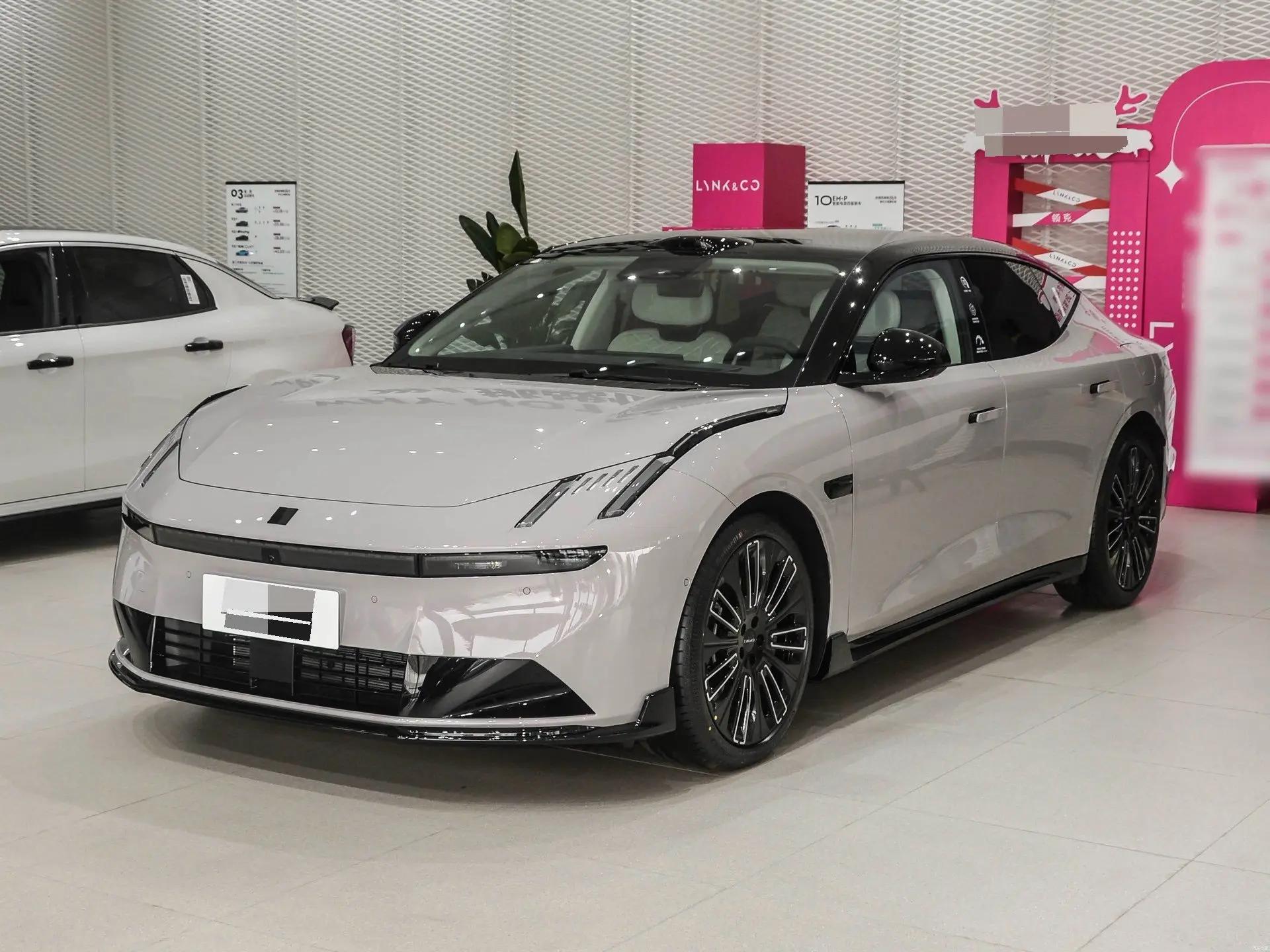 LYNK&amp;CO 10 EM-P 2025 model 120 all‑wheel drive Ultra H5 - View 1