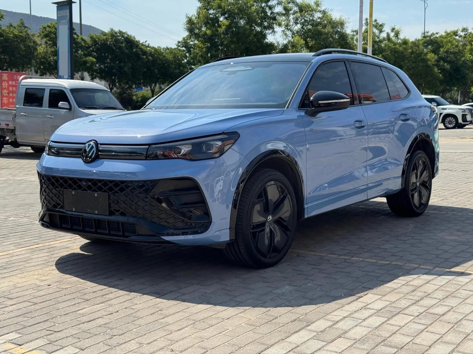 Open image lightbox: Volkswagen 2024 Tiguan L PRO 2.0TSI 380TSI Four-wheel Drive R-Line Smart Edition Automatic Gear