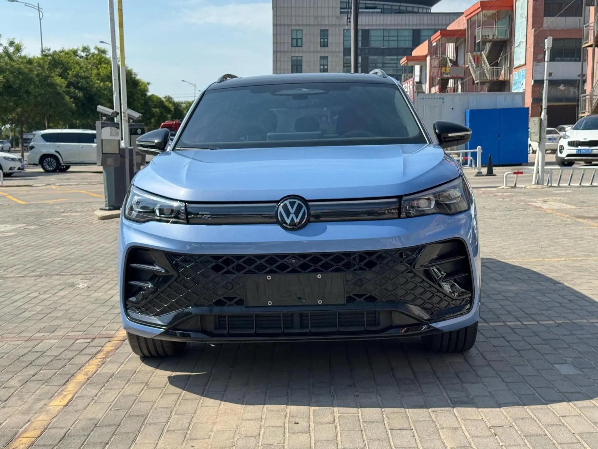 Volkswagen 2024 Tiguan L PRO 2.0TSI 380TSI Four-wheel Drive R-Line Smart Edition Automatic Gear 3