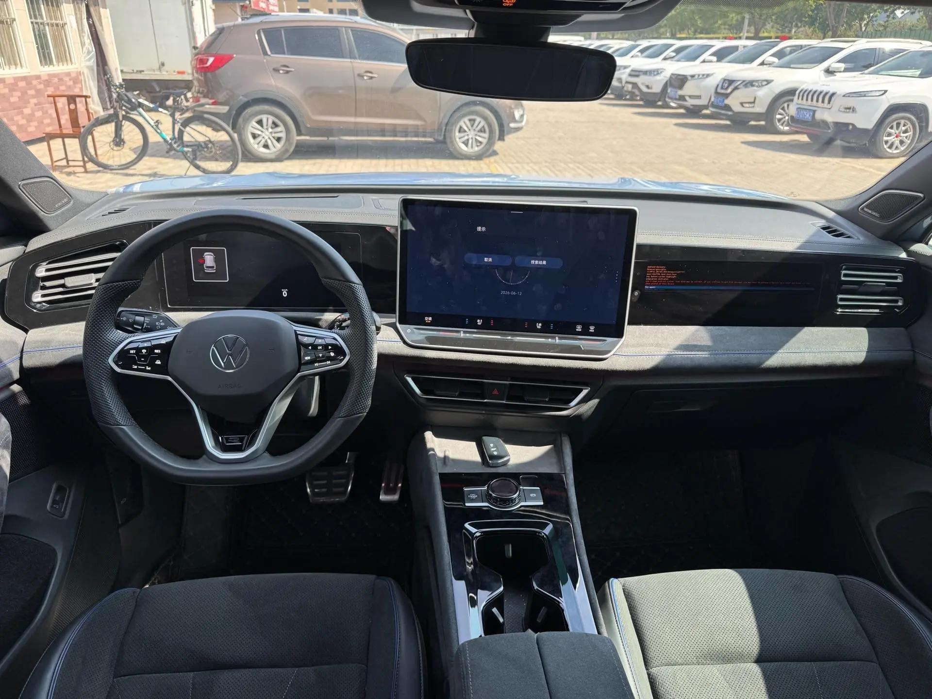 Volkswagen 2024 Tiguan L PRO 2.0TSI 380TSI Four-wheel Drive R-Line Smart Edition Automatic Gear 6