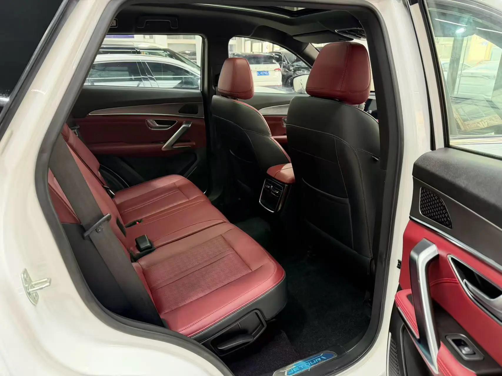 Jetour 2025 X70 PLUS 1.5T Champion Edition MAX 5-seater Automatic 17