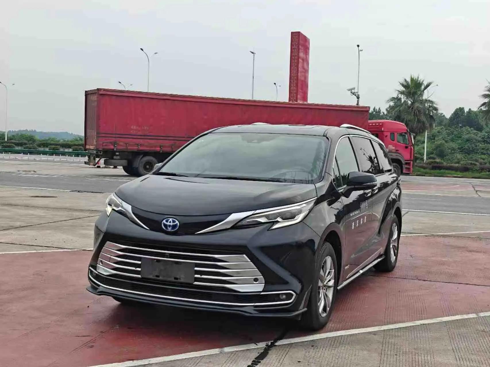 Sana SIENNA 2021 2.5L Hybrid Platinum Edition