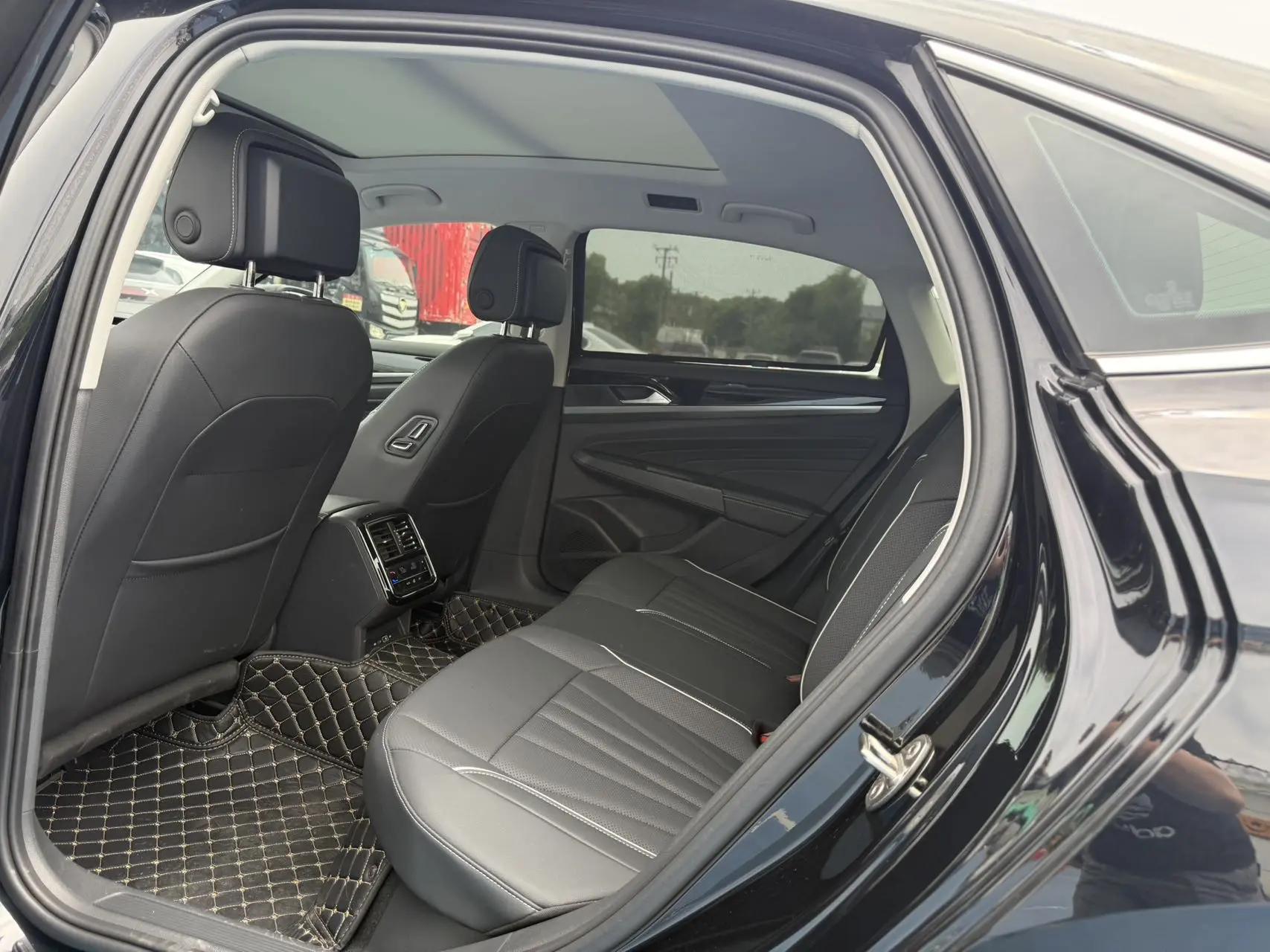 Volkswagen 2024 Passat 2.0TSI 380TSI Starry Dragon Edition Automatic 3