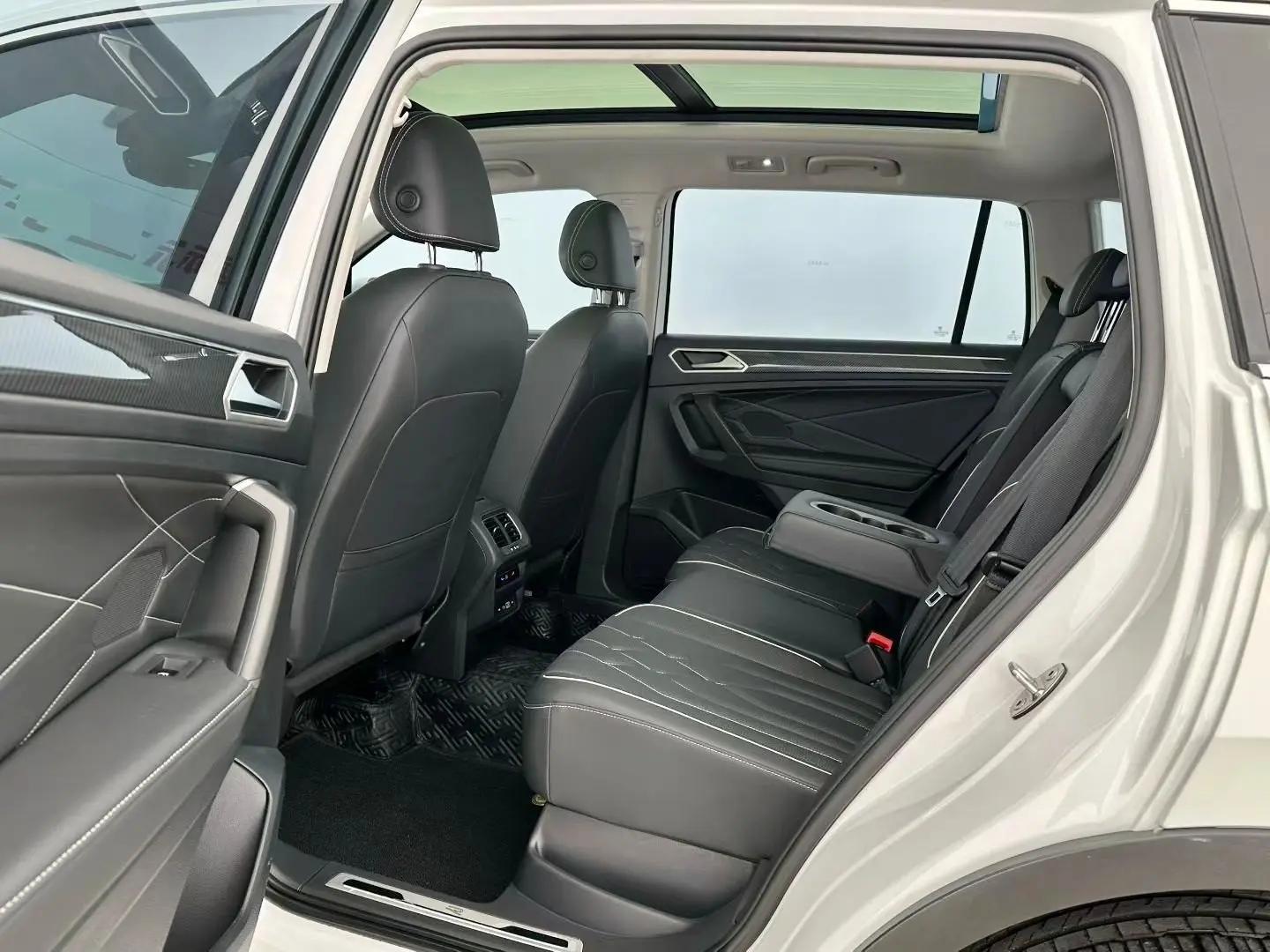 Tiguan L 2023 330TSI Automatic Two-Drive R-Line Enjoy Edition 6