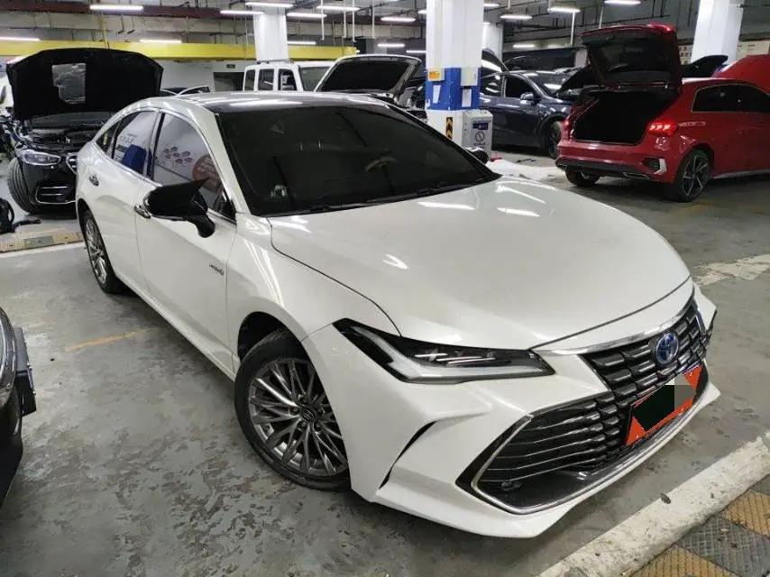 Toyota 2023 Asian Dragon Double Engine 2.5 Stepless XLE Premium Automatic Gear 3