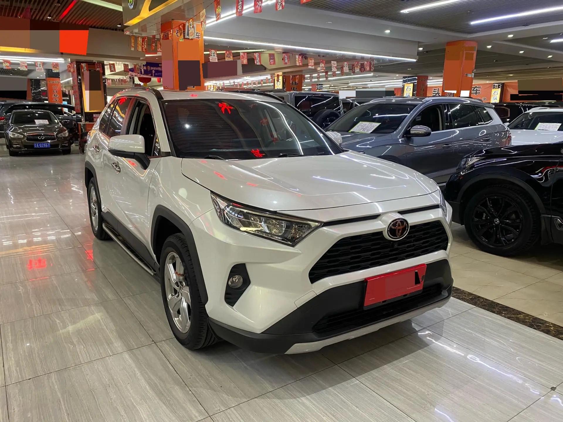 RAV4 Rongfeng 2021 2.0L CVT Four-wheel Drive Fashion Edition 3