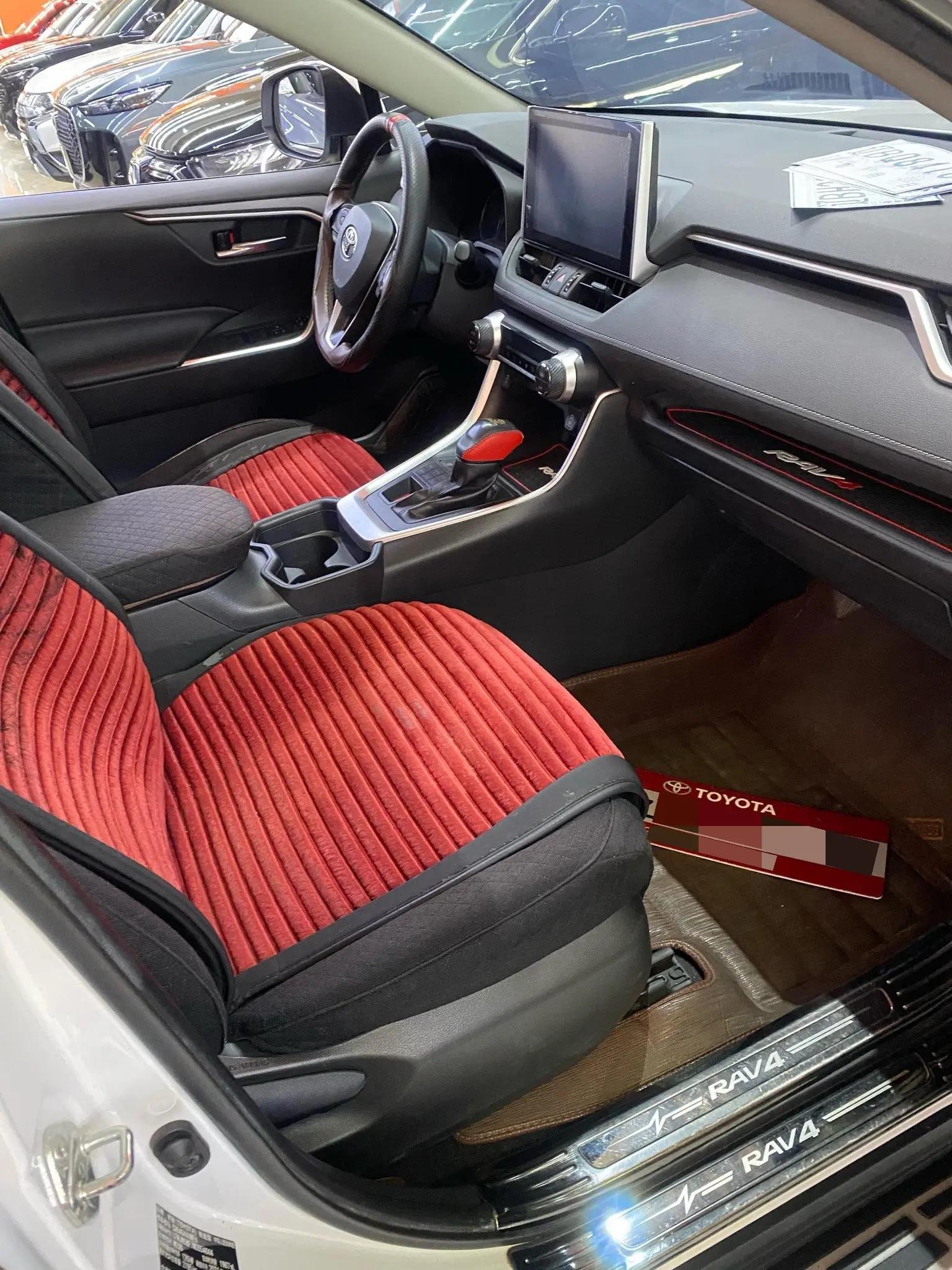 RAV4 Rongfeng 2021 2.0L CVT Four-wheel Drive Fashion Edition 8